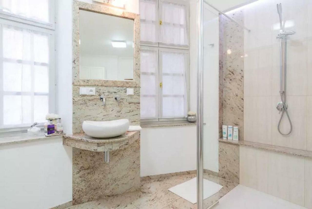 Quiet Apartment In The Heart Of Old Town Centre Praha Eksteriør bilde